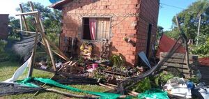 Casas destechadas, árboles caídos y cortes de energía tras tormentas en Itauguá - Nacionales - ABC Color