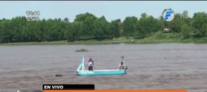 Maltrato animal: Sujetos obligaron a un caballo a cruzar a pie un rio - PARAGUAYPE.COM