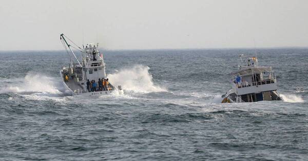 La Nación / Naufragio de un barco turístico en Japón deja 10 muertos y 16 desaparecidos
