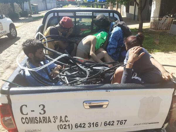 Diario HOY | Imputan a 10 personas que hurtaron y destruyeron varios metros de cables de Copaco