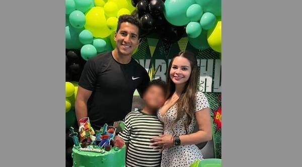 Crónica / Cecilio con su doña ¿Qué lo que pasa todo?
