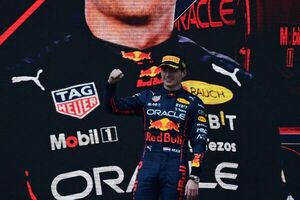 Verstappen y ‘Checo’ organizan un festival de Red Bull en casa de Ferrari - Automovilismo - ABC Color