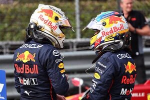 Diario HOY | Verstappen y 'Checo' organizan un festival de Red Bull en casa de Ferrari