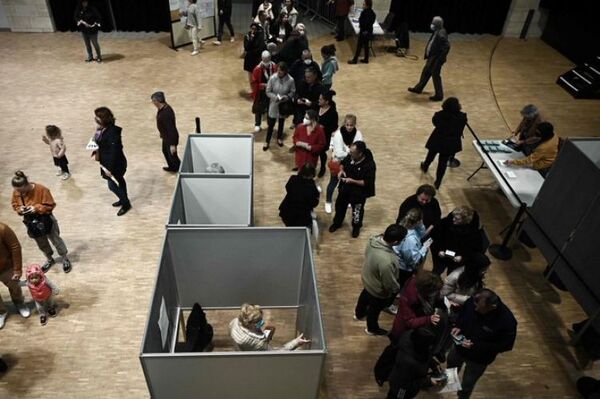 Participación electoral en Francia cae el 63%, la menor desde 1969