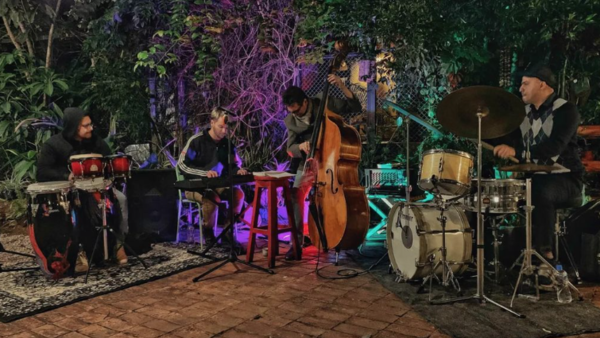 Diario HOY | Jazz en el asfalto de la "cuadra cultural"