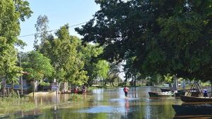 Unas 40 familias afectadas por crecida del río Tebicuary