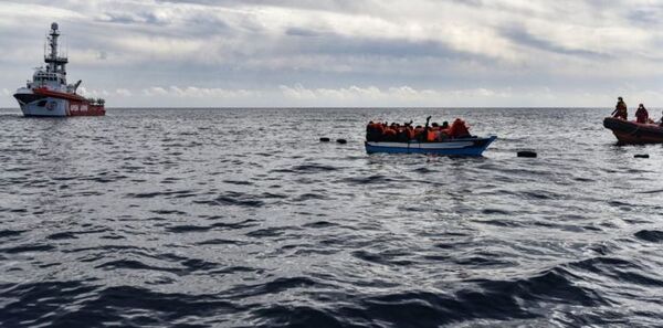 Naufragio de 4 embarcaciones con migrantes dejó 17 muertos frente a las costas de Túnez