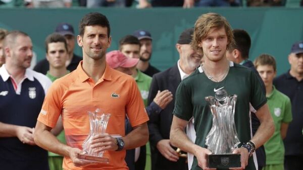 Andrey Rublev supera a Djokovic en la final
