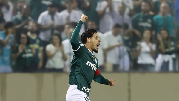 Gustavo Gómez, gol y figura en la goleada de Palmeiras al Corinthians