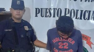 Un hombre junto a sus hijos reducen a un ladrón que ingresó a su casa