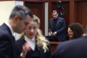 Johnny Depp tiene el papel principal en el juicio por difamación que lo enfrenta a su exesposa - Cine y TV - ABC Color