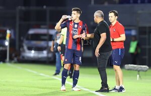 Francisco Arce y la felicidad por haber ganado un partido 'muy sufrido'