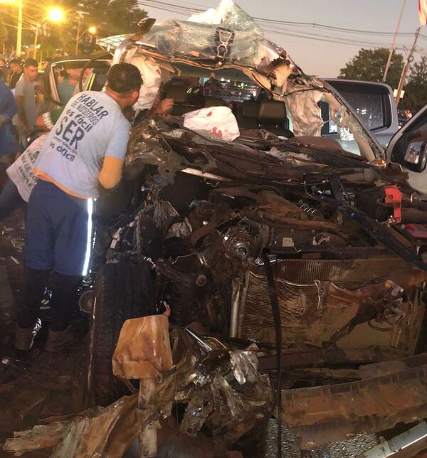 Pareja de brasileños heridos en grave accidente de tránsito  - ABC en el Este - ABC Color