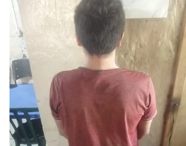 Joven “endrogado” acuchilla y muerde a su hermano