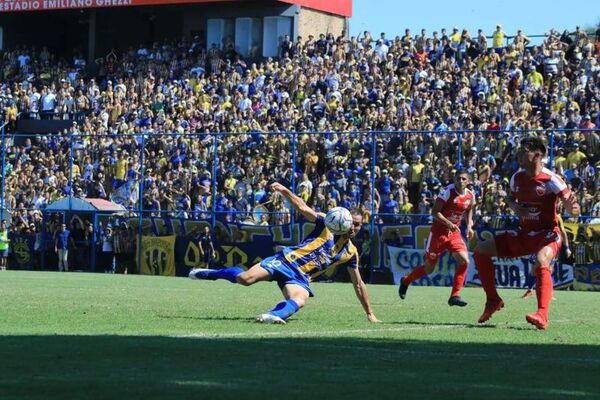 División Intermedia: Fiesta incompleta en Vista Alegre - Fútbol - ABC Color