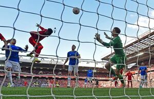 Liverpool sigue al acecho del City en Inglaterra - Fútbol - ABC Color