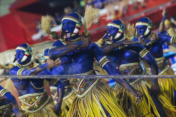 El carnaval de Río se despide con la mira puesta en las elecciones de octubre - Viajes - ABC Color