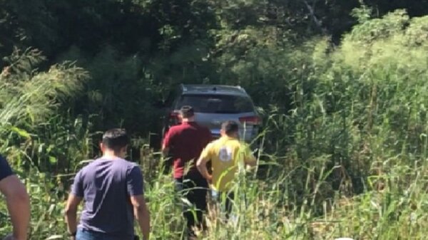 Encuentran vehículo utilizado por presuntos sicarios en J.L. Mallorquín | Noticias Paraguay