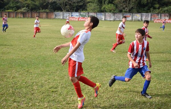 “Fútbol en la Escuela” será implementado desde junio de este año - Nacionales - ABC Color