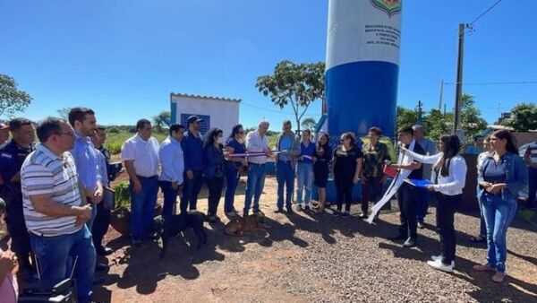 Inauguran un pozo artesiano en la fracción Arroyo Suizo, del barrio María Victoria
