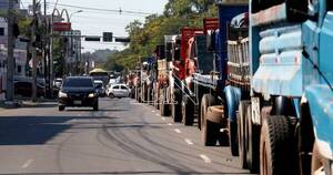 La Nación / Ley de Petropar: camioneros presionan para no depender de intermediarios en compra de combustible