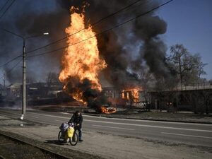 Rusia bombardeó instalaciones ferroviarias en Ucrania - La Clave