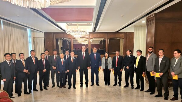 Comitiva coreana visita al país para presentar el proyecto Tren de Cercanías - El Trueno