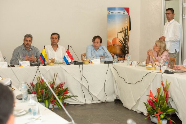 Empresarios quedaron encantados con ventajas competitivas y Gobierno confía en que harán más inversiones - .::Agencia IP::.