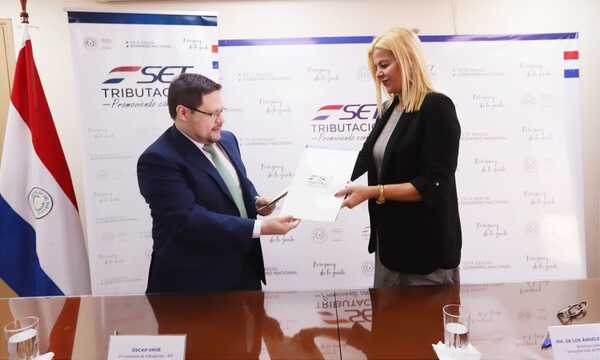 Tributación y Migraciones se alían para fortalecer tareas de control - .::Agencia IP::.