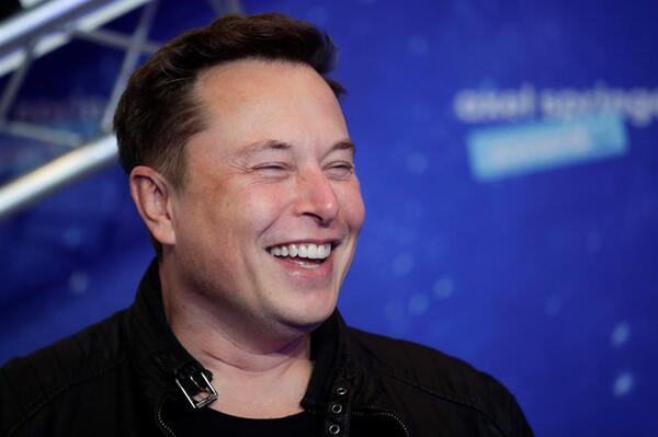 Es oficial: El dueño de Tesla y Space X Elon Musk, compró Twitter por 44.000 millones de dólares