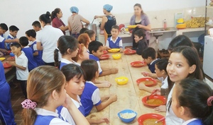 Gobernación del Guairá inicia con el Almuerzo Escolar - Noticiero Paraguay