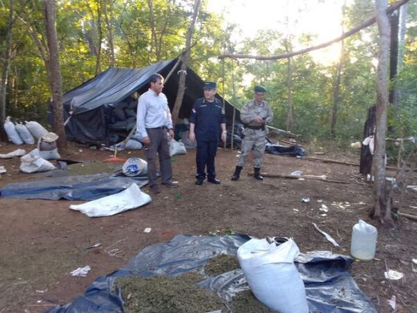 Atentado en Puentesiño: Encuentran camionetasy motos de atacantes, y campamentos de marihuana en la zona