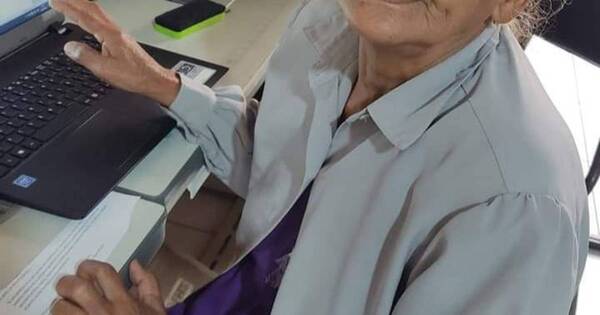 La Nación / Sin miedo al éxito: abuela de 65 años se capacita en informática en el SNPP de Capiatá