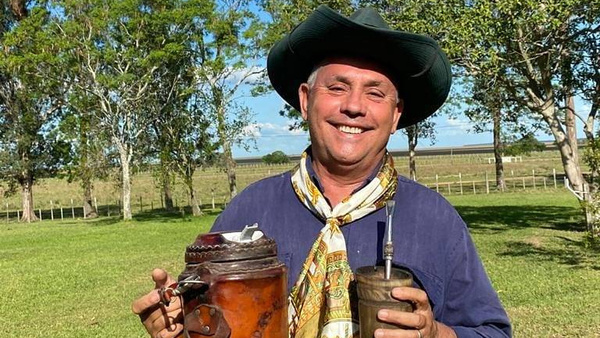 Crónica / Cirujano que operó a Juan Cancio Barreto explicó cómo recuperó el dedo del requintista