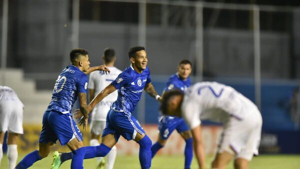 Sol de América acaba con la racha triunfal de Nacional