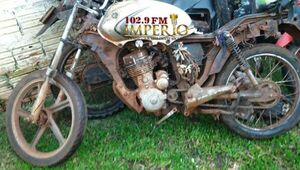 Motociclista falleció tras chocar por una camioneta en el barrio Defensores del Chaco - Radio Imperio