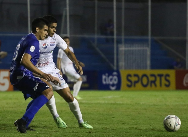 Sol de América golea a Nacional