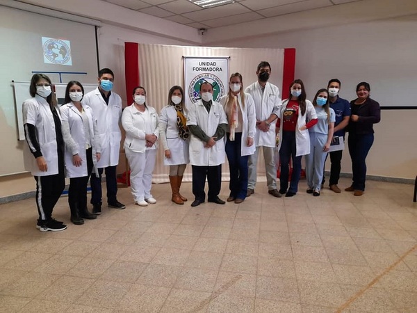 Profesionales de salud refuerzan conocimientos en desarrollo infantil temprano