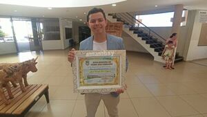 "Lata Pararã" fue homenajeado en la Junta Municipal de PJC por ganar el premio Paraná