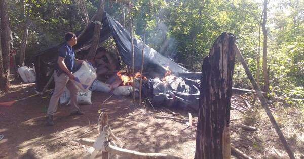 La Nación / Ministro afirma que el ataque a policías denota el combate al narcotráfico