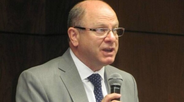 Diario HOY | Instan al Congreso aprobar proyecto que impide aumentos salariales en periodos electorales