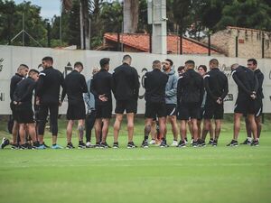 Doctor Manuel Ferreira: “Olimpia tiene a todos sus jugadores al día” - Olimpia - ABC Color
