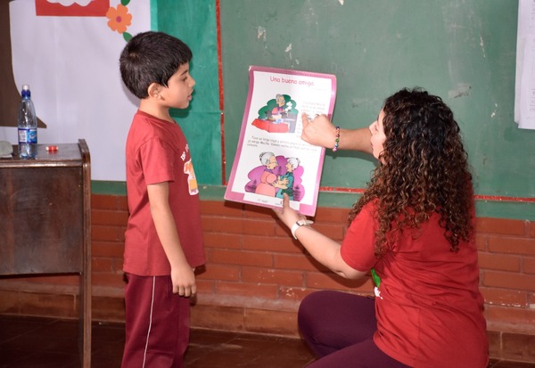 Dequení homenajeará a maestros que se destacaron durante la pandemia - .::Agencia IP::.