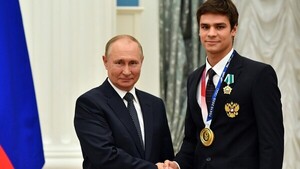 Diario HOY | Presidente de Rusia considera “absurda” la suspensión de su nadador estrella 