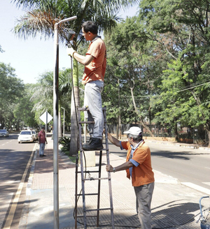 Ciudad del Este ya cuenta con alumbrado público solar