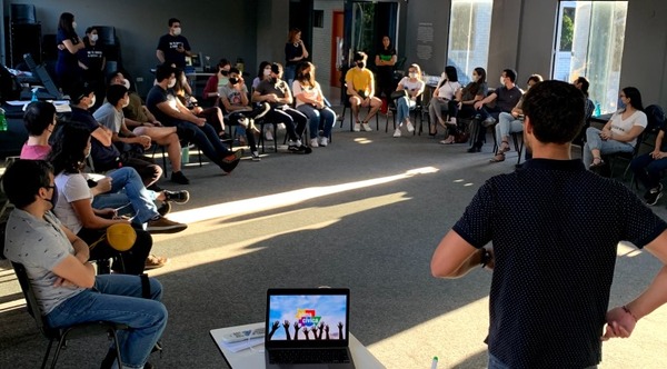 Encuesta revela que las personas aman las ciudades donde viven, aunque alegan que sus distritos están estancados
