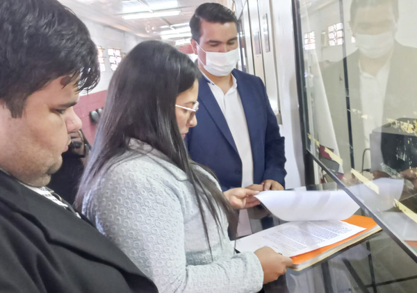 Digno Caballero fue denunciado por lesión de confianza y falsificación de documentos