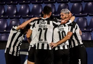 Libertad gana con gol de taco de Riveros - PARAGUAYPE.COM