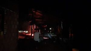 Yaguarón: Incendio de vivienda deja en la calle a una familia - Nacionales - ABC Color