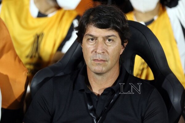 Versus / Garnero destacó la entrega del equipo: "Contrarrestamos bien al rival" - PARAGUAYPE.COM